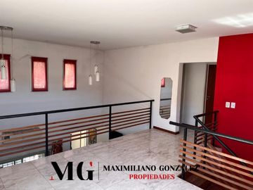 Casa en venta, 7 ambientes - Tristán Suárez