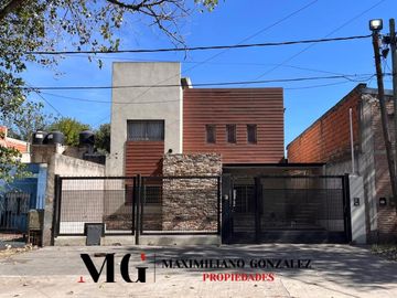 Casa en venta, 7 ambientes - Tristán Suárez