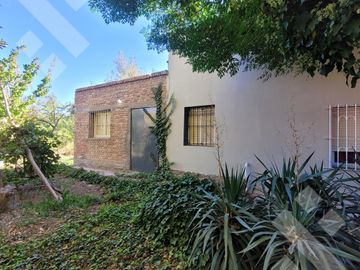 Venta Chacra  con Residencia y Galpón 3,5 has Allen. R Negro