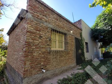 Venta Chacra  con Residencia y Galpón 3,5 has Allen. R Negro