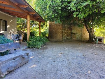 Venta Chacra  con Residencia y Galpón 3,5 has Allen. R Negro
