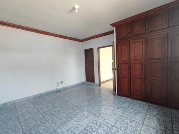 Venta de Casa Unifamiliar en Manta