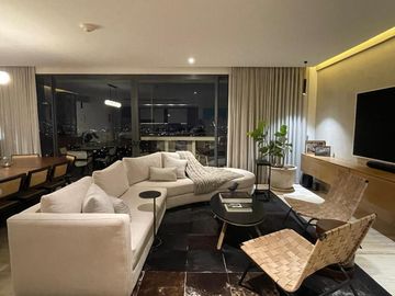PENT HOUSE EN HYATT -  VISTA A ANDARES.