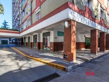 Venta Departamento 4 ambientes con cochera en Caballito