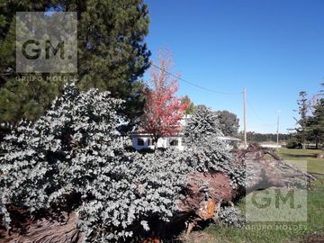 Excelente casa quinta en venta con pileta, quincho y parrilla!