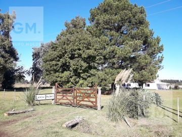 Excelente casa quinta en venta con pileta, quincho y parrilla!