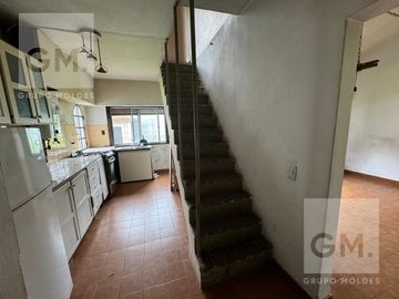 Excelente casa quinta en venta con pileta, quincho y parrilla!