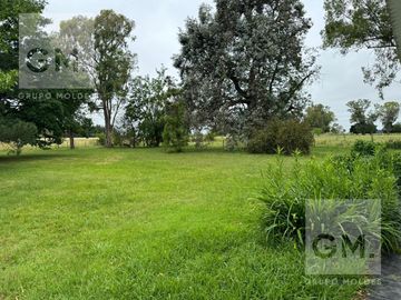 Excelente casa quinta en venta con pileta, quincho y parrilla!