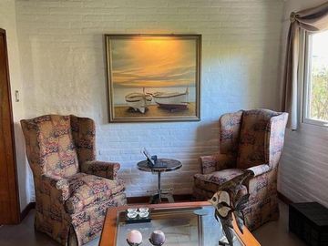 Casa en venta - 6 Dormitorios 3 Baños - 380Mts2 - Echeverría