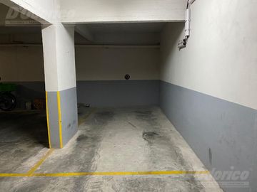 Departamento de 1 dormitorio y cochera en venta en Caballito
