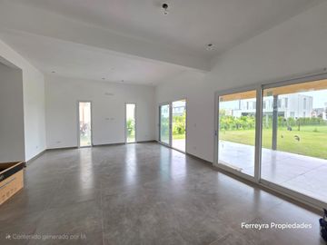 Venta de Casas 5 Ambientes con Pileta