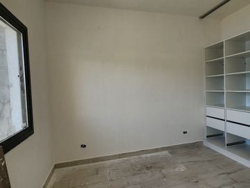 Casa a estrenar en venta - lote interno - con piscina - Barrio pilar del este