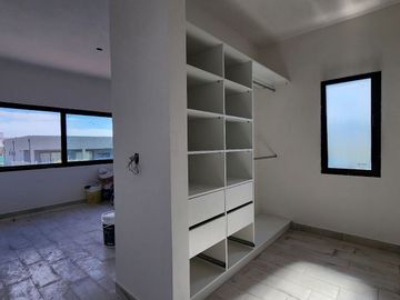 Casa a estrenar en venta - lote interno - con piscina - Barrio pilar del este