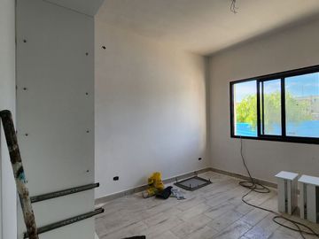 Casa a estrenar en venta - lote interno - con piscina - Barrio pilar del este