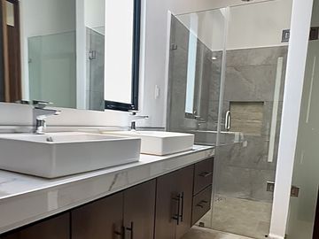 CASA EN VENTA MÉRIDA,  4 RECÁMARAS, PRIVADA PARQUE CENTRAL, CHOLUL