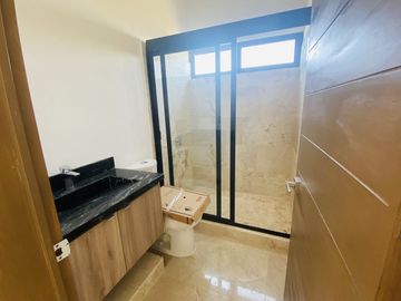 Casa en Fraccionamiento en Lomas de Cocoyoc, Atlatlahucan, Morelos CAEN-1140-Fr