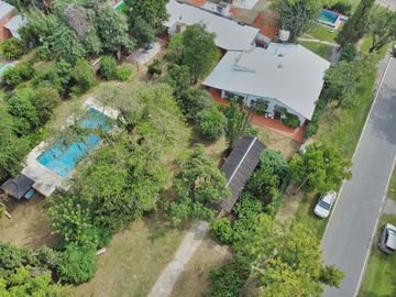 Casa en venta de 5 dormitorios - Funes