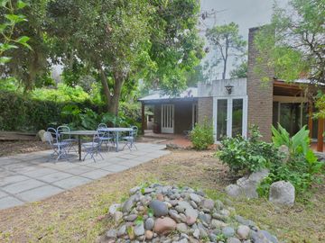 Casa en venta de 5 dormitorios - Funes