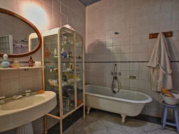 Casa en venta de 5 dormitorios - Funes