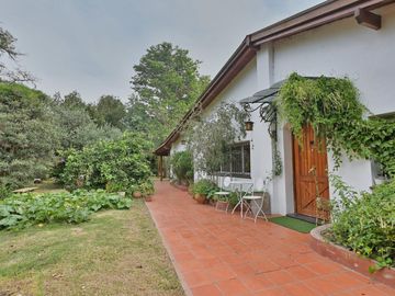 Casa en venta de 5 dormitorios - Funes