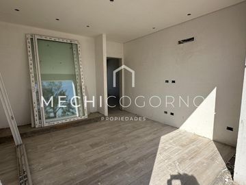 Casa en venta de 4 dormitorios a la laguna en Laguna Grande