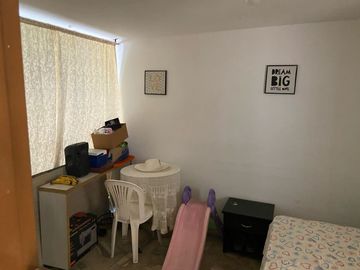 Se Vende Casa En Champagnat De Dos Pisos Comercial