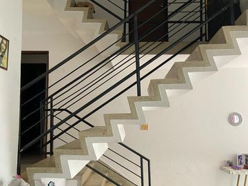 Se Vende Casa En Champagnat De Dos Pisos Comercial