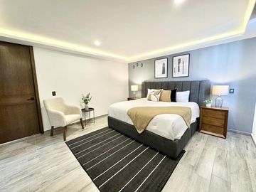 Casa en venta en Valle Imperial, Zapopan, Jal.