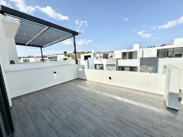 Casa en venta en Valle Imperial, Zapopan, Jal.