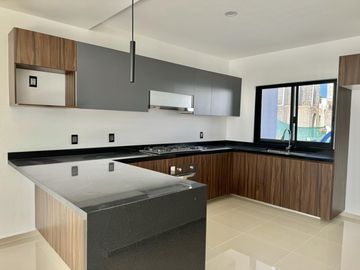 Casa en venta en Valle Imperial, Zapopan, Jal.