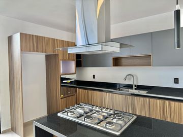 Casa en venta en Valle Imperial, Zapopan, Jal.