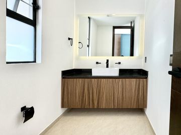 Casa en venta en Valle Imperial, Zapopan, Jal.