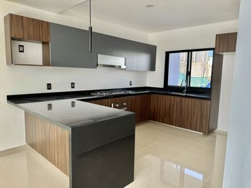 Casa en venta en Valle Imperial, Zapopan, Jal.
