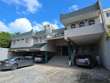 Casa de lujo en Venta Puerto Juárez en Cancún  frente al Mar,  8 recámaras