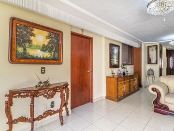 Casa en venta en Colomos Providencia, Guadalajara