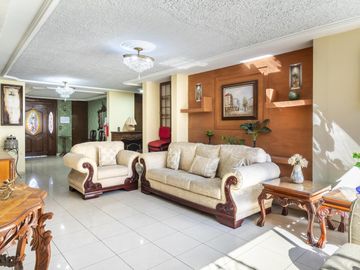 Casa en venta en Colomos Providencia, Guadalajara