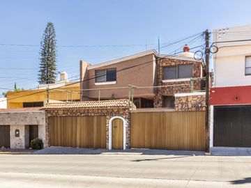 Casa en venta en Colomos Providencia, Guadalajara