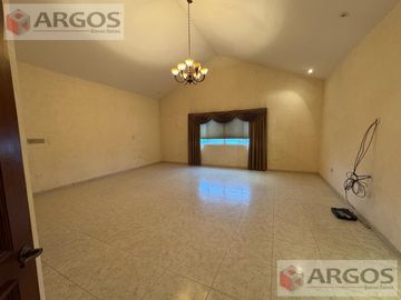 CASA EN VENTA EN SIERRA ALTA 1ER SECTOR