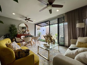Casa en Venta en Privada Sao colonia Temozon Norte