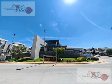 CASA EN VENTA FRACCIONAMIENTO AUREA ZIBATA