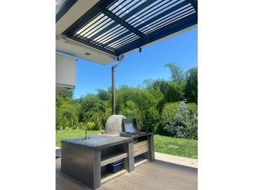 Casa campestre en condominio para la venta en Cerritos, Pereira!!!