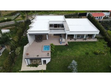 Casa campestre en condominio para la venta en Cerritos, Pereira!!!