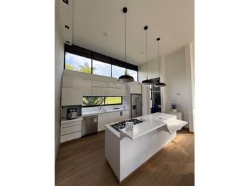 Casa campestre en condominio para la venta en Cerritos, Pereira!!!