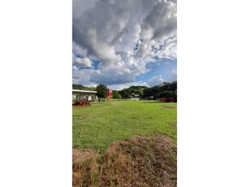 SE VENDE FINCA EN ANDALUCIA VALLE.