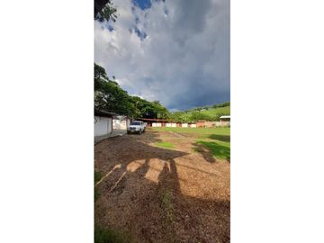 SE VENDE FINCA EN ANDALUCIA VALLE.