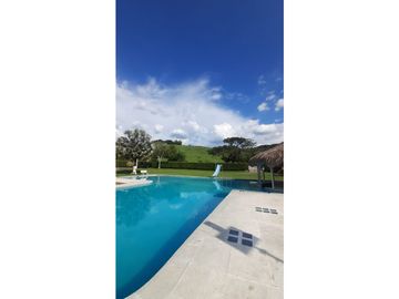 SE VENDE FINCA EN ANDALUCIA VALLE.