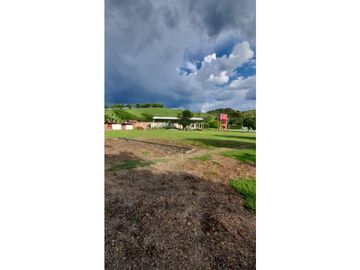 SE VENDE FINCA EN ANDALUCIA VALLE.