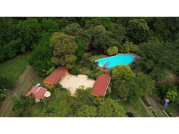 988 MTS - VENTA de CASA CAMPESTRE en CAPIRA SAJALICES - LH