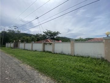 988 MTS - VENTA de CASA CAMPESTRE en CAPIRA SAJALICES - LH