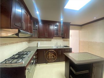 VENTA de CASA REMODELADA en SAN ANTONIO | 5REC - LH